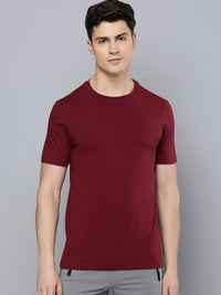 Sporto Men's Fluid Cotton Round Neck T-shirt - Ruby Red