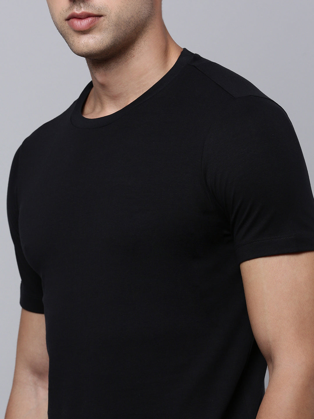 Sporto Men's Fluid Cotton Round Neck T-shirt - Black